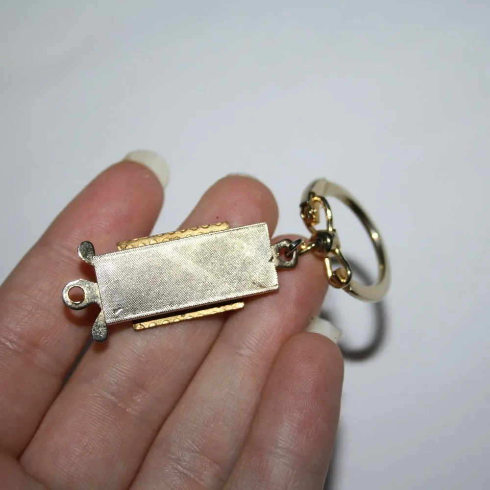 🟡⚓ Gold Cutty Sark Keychain · 2.75